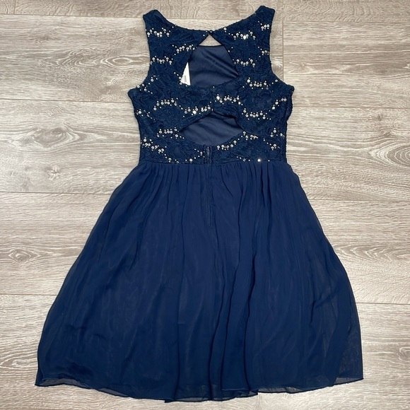 NWT Speechless Navy Cocktail Dress Lace Sequin Cutout Back Detail Chiffon 3 - Picture 15 of 16